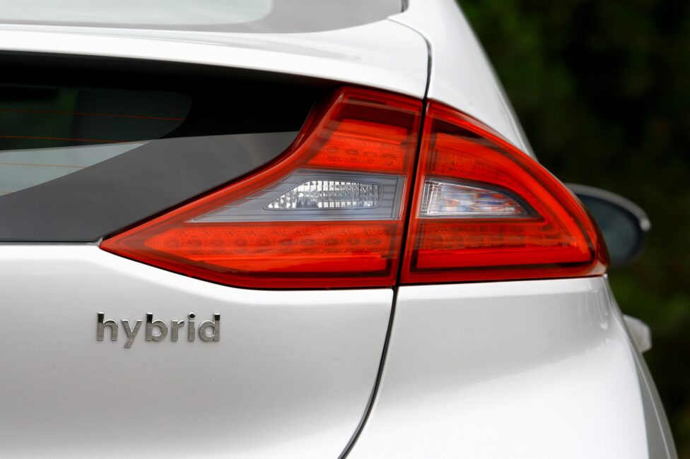 Automóvil: En 2021, las ventas de híbridos en Europa se equipararon a las de diésel